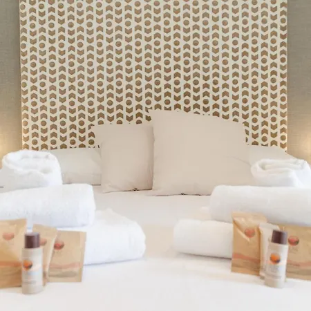 Apulialux Seaview Prestige Apt / Jacuzzi + Parking * 滨海波利尼亚诺