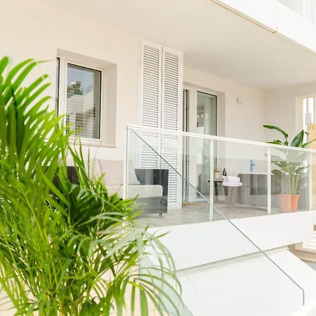 Apulialux Seaview Prestige Apt / Jacuzzi + Parking * 滨海波利尼亚诺