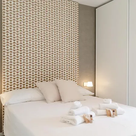 Apulialux Seaview Prestige Apt / Jacuzzi + Parking